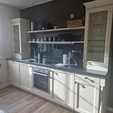 Apartamento Bei Erfurt - Inkl Bettwäsche&handtücher&endreinigung - Bis Zu 6 Personen - In Hildebrandts 3*