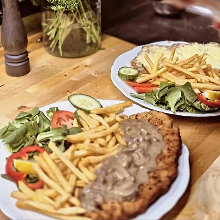 - In Hildebrandts 3*